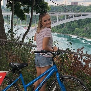 Meet your Posher, Paige